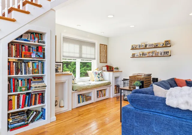 Photo 3 of Single family home for sale at 19 Meadow Lark Ln, Epsom, NH 03234 | MLS# 5094857 | Listing updated on 2026-09-08
