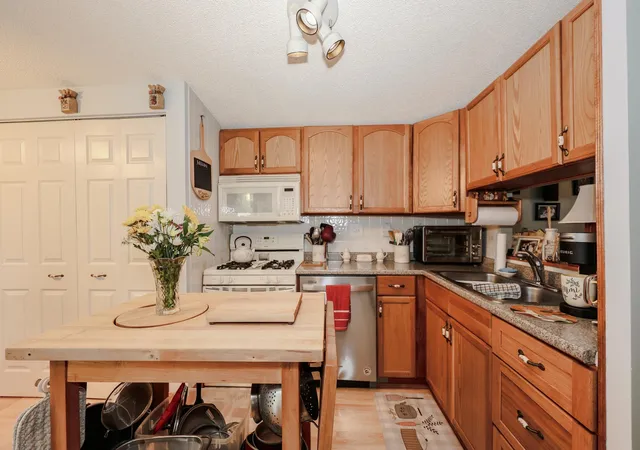 Photo 3 of Manufactured home for sale at 7 Marilyn Dr, Concord, NH 03303 | MLS# 5095148 | Listing updated on 2026-10-14