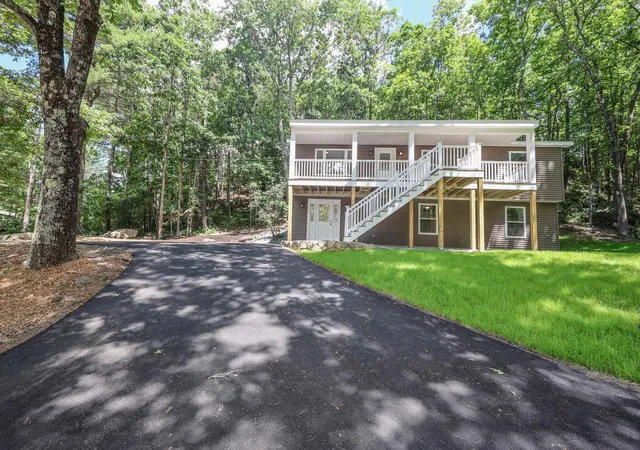 Photo 3 of Single family home for sale at 50 Great Hill Rd, Newmarket, NH 03857 | MLS# 5095341 | Listing updated on 2026-09-09