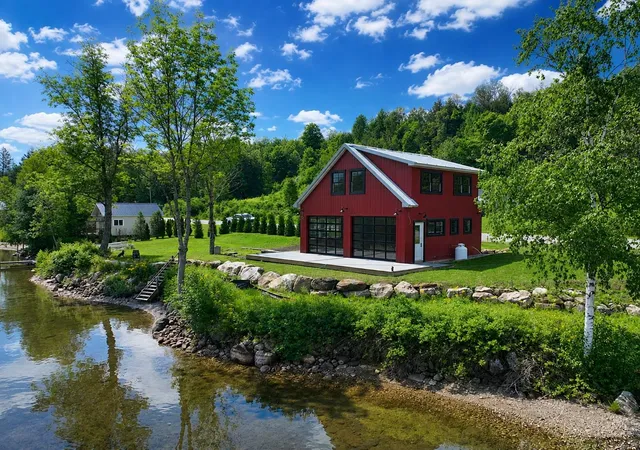 Single family home for sale at 1027 South Barton Rd, Barton, VT 05822 | MLS# 5095396