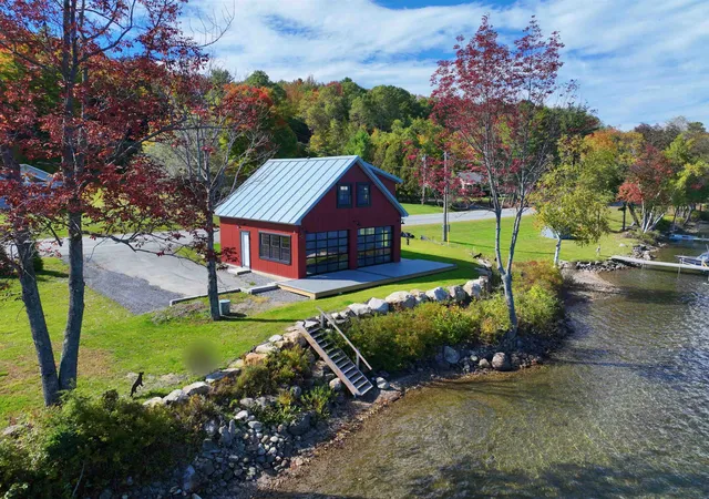Photo 1 of Single family home for sale at 1027 South Barton Rd, Barton, VT 05822 | MLS# 5095396 | Listing updated on 2026-10-09