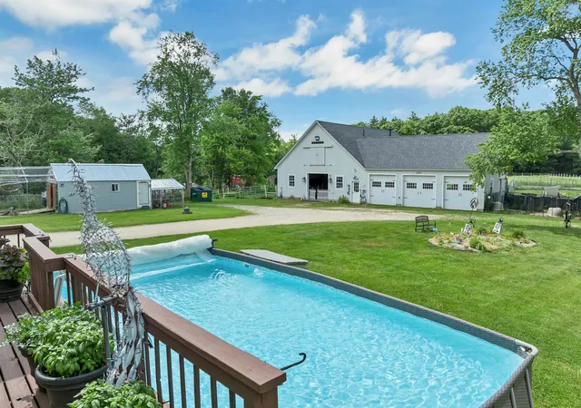 Photo 3 of Single family home for sale at 307 E Ricker Rd, Loudon, NH 03307 | MLS# 5095470 | Listing updated on 2026-09-29