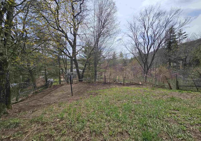 Photo 4 of Single family home for sale at 49 Winter St, Hardwick, VT 05843 | MLS# 5095938 | Listing updated on 2026-09-21
