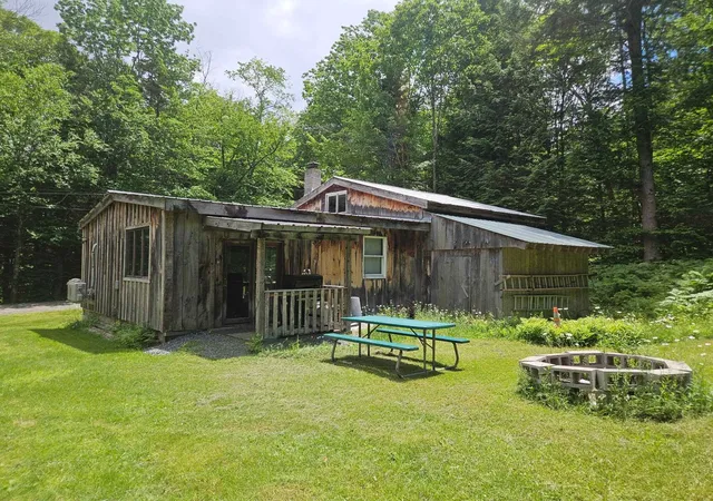 Single family home for sale at 279 North St, Dover, VT 05341 | MLS# 5096278