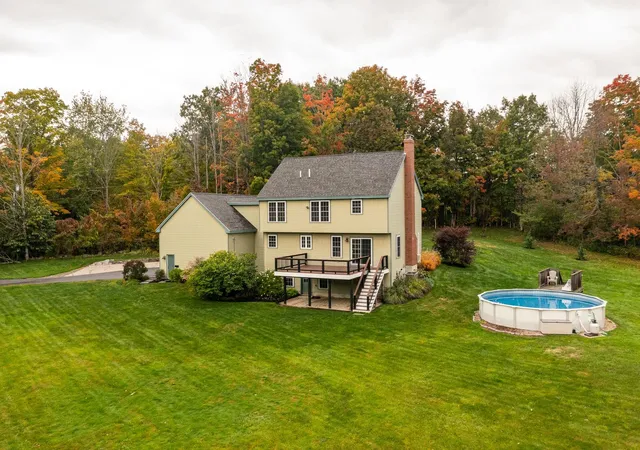 Photo 4 of Single family home for sale at 8 Old Ml Ln, Rollinsford, NH 03869 | MLS# 5096739 | Listing updated on 2026-10-20