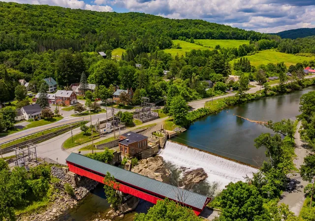 Photo 3 of Single family home for sale at 2706 East Woodstock Rd, Woodstock, VT 05091 | MLS# 5096963 | Listing updated on 2026-09-09