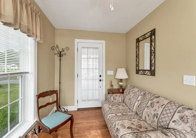 Photo 3 of Single family home for sale at 2 Goldenrod Wy, North Hampton, NH 03862 | MLS# 5097027 | Listing updated on 2026-09-10