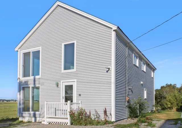 Photo 2 of Single family home for sale at 16 Bruce St, Hampton, NH 03842 | MLS# 5097609 | Listing updated on 2026-09-19