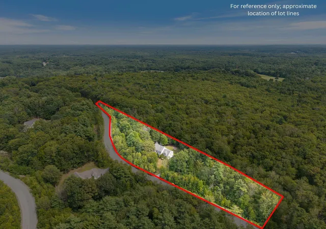 Photo 2 of Single family home for sale at 88 Crawford Rd, Chester, NH 03036 | MLS# 5097711 | Listing updated on 2026-09-23