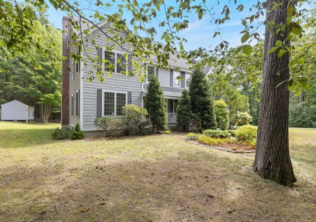 Photo 4 of Single family home for sale at 88 Crawford Rd, Chester, NH 03036 | MLS# 5097711 | Listing updated on 2026-09-23