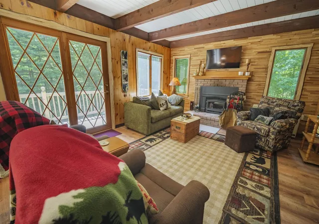 Photo 1 of Single family home for sale at 180 Debbie Higgins Ln, West Wardsboro, VT 05360 | MLS# 5097788 | Listing updated on 2026-09-01