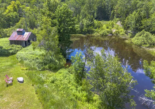 Photo 2 of Single family home for sale at 456 100 Rte, Wilmington, VT 05363 | MLS# 5098092 | Listing updated on 2026-09-01