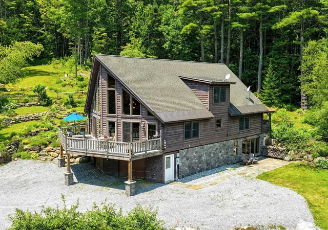 Single family home for sale at 415 Crown Point Rd, Cuttingsville, VT 05738 | MLS# 5098570