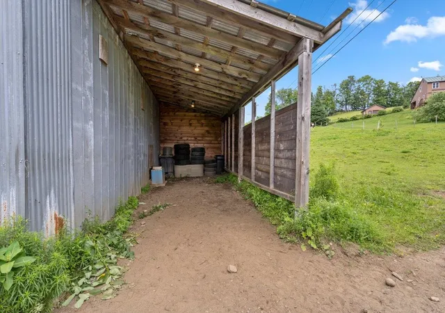 Photo 4 of Single family home for sale at 1297 Tower Rd, Williamstown, VT 05679 | MLS# 5098796 | Listing updated on 2026-09-07
