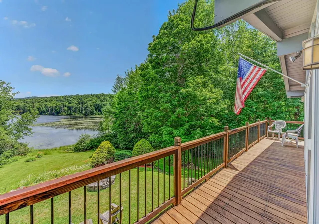 Photo 1 of Single family home for sale at 1190 Streeter Pond Rd, Sugar Hill, NH 03586 | MLS# 5099270 | Listing updated on 2026-09-10