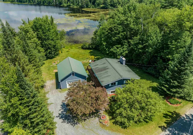 Photo 3 of Single family home for sale at 1190 Streeter Pond Rd, Sugar Hill, NH 03586 | MLS# 5099270 | Listing updated on 2026-09-10