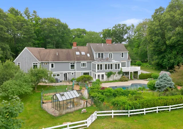 Photo 2 of Single family home for sale at 428 Clark Hill Rd, New Boston, NH 03070 | MLS# 5099327 | Listing updated on 2026-09-11