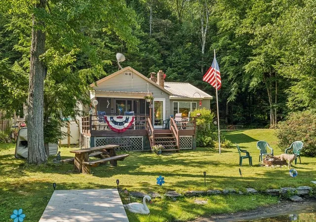 Photo 4 of Single family home for sale at 25 Lakeside Dr, Newport, NH 03773 | MLS# 5099502 | Listing updated on 2026-09-09