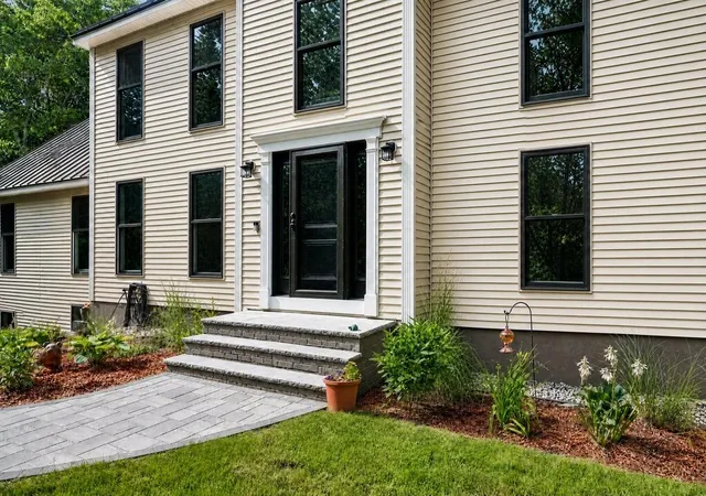 Photo 3 of Single family home for sale at 3 Kendall Hl Rd, Mont Vernon, NH 03057 | MLS# 5099794 | Listing updated on 2026-09-24