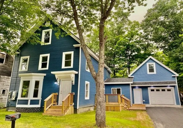 Photo 1 of Single family home for sale at 44 Lone Star Ave, Farmington, NH 03835 | MLS# 5100040 | Listing updated on 2026-10-18