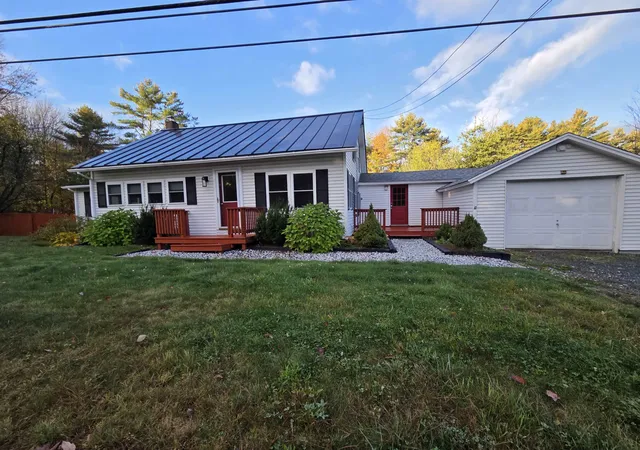 Photo 3 of Single family home for sale at 176 Shaker Hl Rd, Enfield, NH 03748 | MLS# 5100055 | Listing updated on 2026-10-16