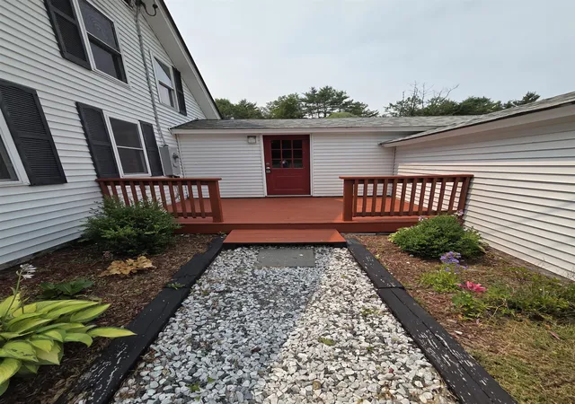 Photo 4 of Single family home for sale at 176 Shaker Hl Rd, Enfield, NH 03748 | MLS# 5100055 | Listing updated on 2026-10-16