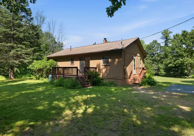 Photo 1 of Single family home for sale at 8 Bean Hill Rd, Belmont, NH 03220 | MLS# 5100178 | Listing updated on 2026-10-01