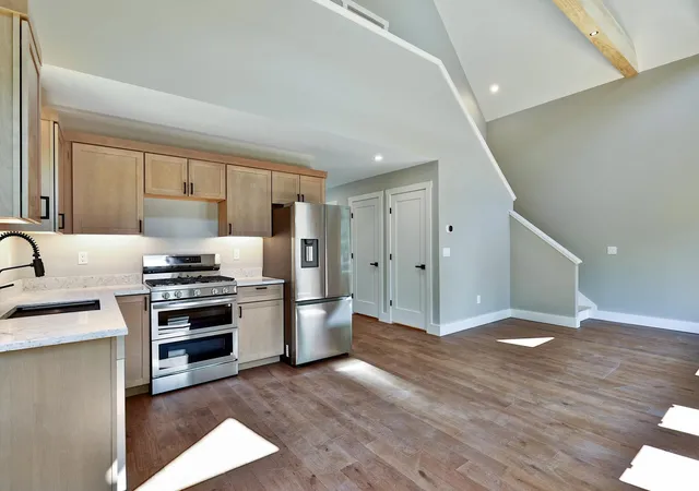 Photo 4 of Single family home for sale at 300 Great Hawk Rd, Rochester, VT 05767 | MLS# 5100533 | Listing updated on 2026-09-15