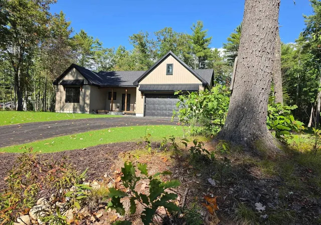 Photo 3 of Single family home for sale at 10 Winchester Ln, Melvin Village, NH 03850 | MLS# 5100567 | Listing updated on 2026-10-21