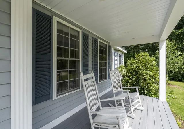Photo 3 of Single family home for sale at 14 Naumkeag Ct, Litchfield, NH 03052 | MLS# 5101014 | Listing updated on 2026-09-06