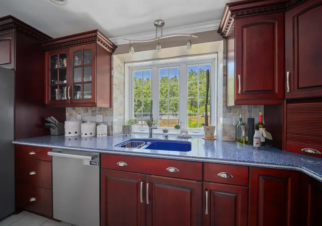 Photo 3 of Sale Pending at 48 Cottonwood Dr, Dover, NH 03820 | MLS# 5101121 | Listing updated on 2026-10-09
