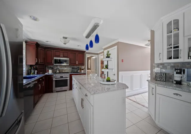 Photo 4 of Sale Pending at 48 Cottonwood Dr, Dover, NH 03820 | MLS# 5101121 | Listing updated on 2026-10-09