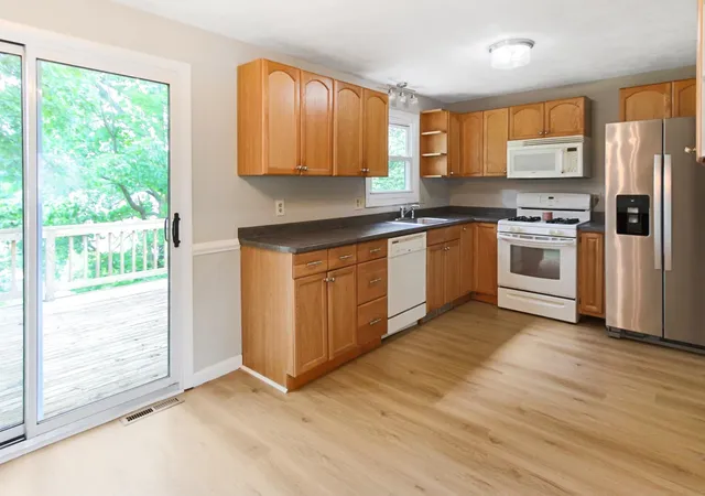 Photo 2 of Sale Pending at 9 Judith Dr, Nashua, NH 03062 | MLS# 5101362 | Listing updated on 2026-09-04