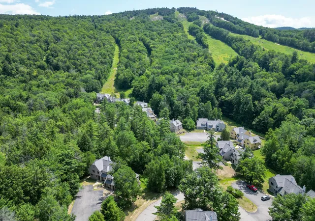 Photo 3 of Townhouse for sale at 144 Whitaker Ln #62, North Conway, NH 03860 | MLS# 5101459 | Listing updated on 2026-09-08