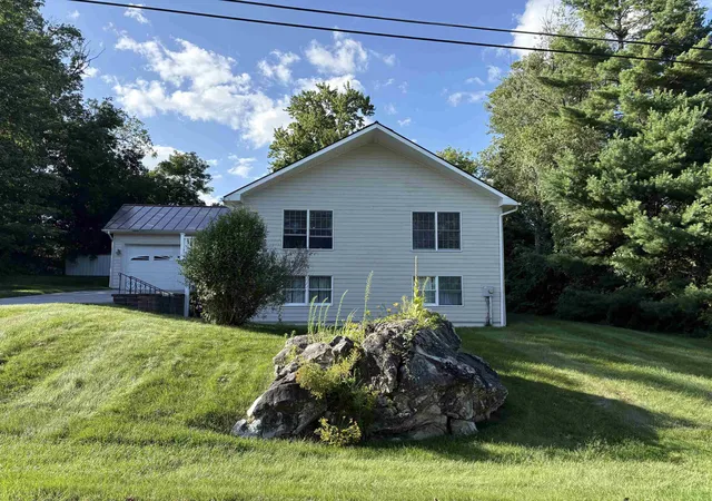 Photo 2 of Single family home for sale at 8 Lamontagne Ln, Rutland, VT 05701 | MLS# 5101623 | Listing updated on 2026-09-03
