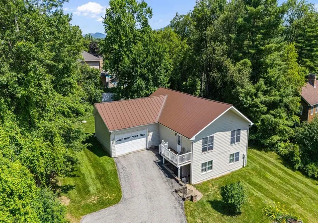 Photo 3 of Single family home for sale at 8 Lamontagne Ln, Rutland, VT 05701 | MLS# 5101623 | Listing updated on 2026-09-03