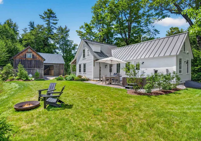Single family home for sale at 494-498 Goodaleville Rd, South Londonderry, VT 05155 | MLS# 5101688