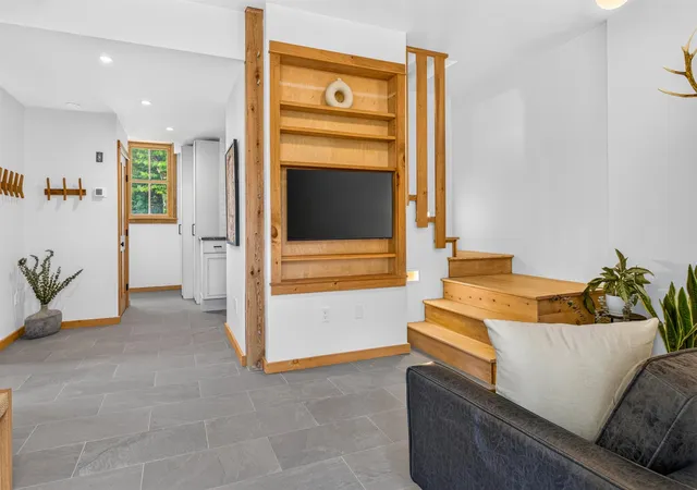 Photo 3 of Single family home for sale at 564 Goodaleville Rd, South Londonderry, VT 05155 | MLS# 5101689 | Listing updated on 2026-09-06