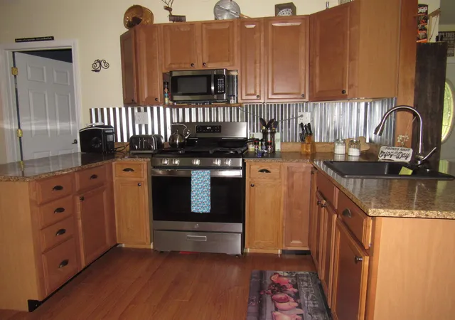 Photo 1 of Single family home for sale at 21 Maple Hill Rd, Derby Line, VT 05830 | MLS# 5101707 | Listing updated on 2026-09-10