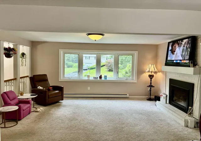 Photo 4 of Single family home for sale at 421 Pleasant St, Laconia, NH 03246 | MLS# 5101781 | Listing updated on 2026-09-06