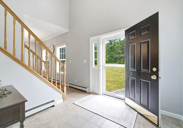 Photo 2 of Single family home for sale at 776 Meredith Center Rd, Laconia, NH 03246 | MLS# 5101955 | Listing updated on 2026-09-11