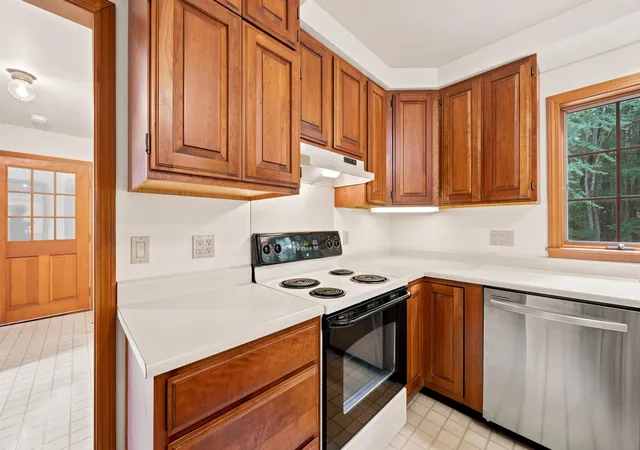 Photo 4 of Single family home for sale at 11 Gibson Rd, Hillsborough, NH 03244 | MLS# 5102165 | Listing updated on 2026-10-29