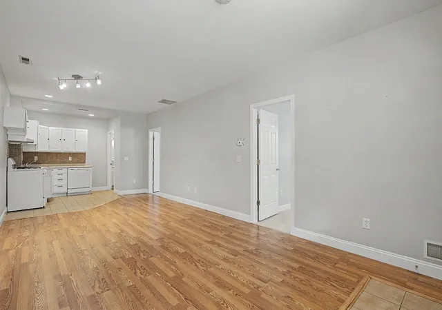 Photo 4 of Condo for sale at 95 Court St #8, Exeter, NH 03833 | MLS# 5102361 | Listing updated on 2026-09-24