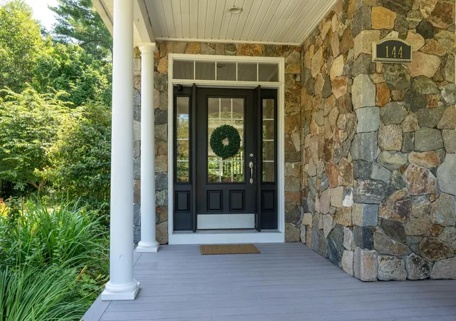 Photo 4 of Single family home for sale at 144 Boxwood Ln, Dover, NH 03820 | MLS# 5102428 | Listing updated on 2026-09-16