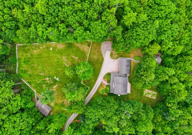 Photo 2 of Single family home for sale at 97 Onset Rd, Bennington, NH 03442 | MLS# 5102468 | Listing updated on 2026-09-26
