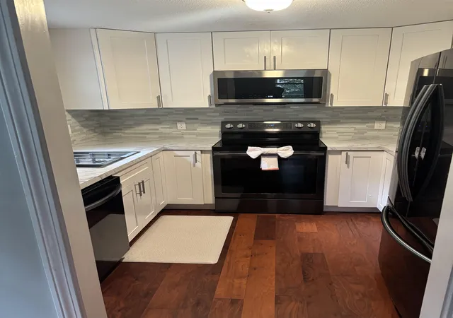 Photo 1 of Single family home for sale at 160a North Shore Rd, Derry, NH 03038 | MLS# 5102655 | Listing updated on 2026-09-11