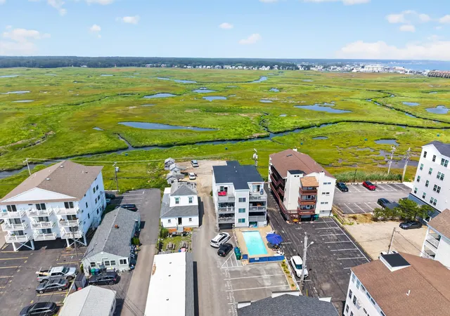 Photo 3 of Condo for sale at 421 Ocean Blvd #4S, Hampton, NH 03842 | MLS# 5102720 | Listing updated on 2026-10-07