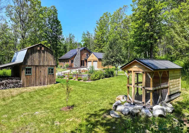 Photo 3 of Single family home for sale at 547 Cobble Rd, New Haven, VT 05472 | MLS# 5103092 | Listing updated on 2026-10-05