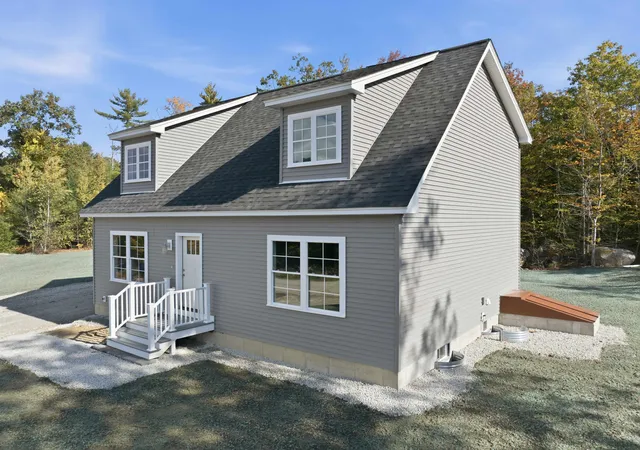 Photo 2 of Single family home for sale at 11e Lindsay Ln, New Hampton, NH 03256 | MLS# 5103172 | Listing updated on 2026-10-13