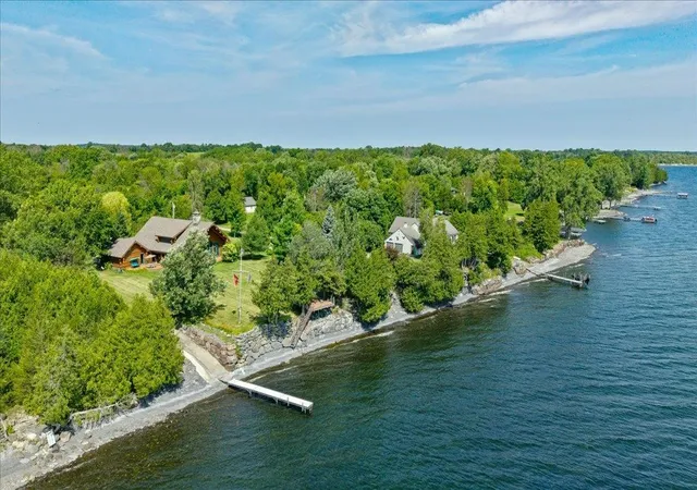 Photo 1 of Single family home for sale at 256 Rockledge Dr, North Hero, VT 05474 | MLS# 5103219 | Listing updated on 2026-09-02
